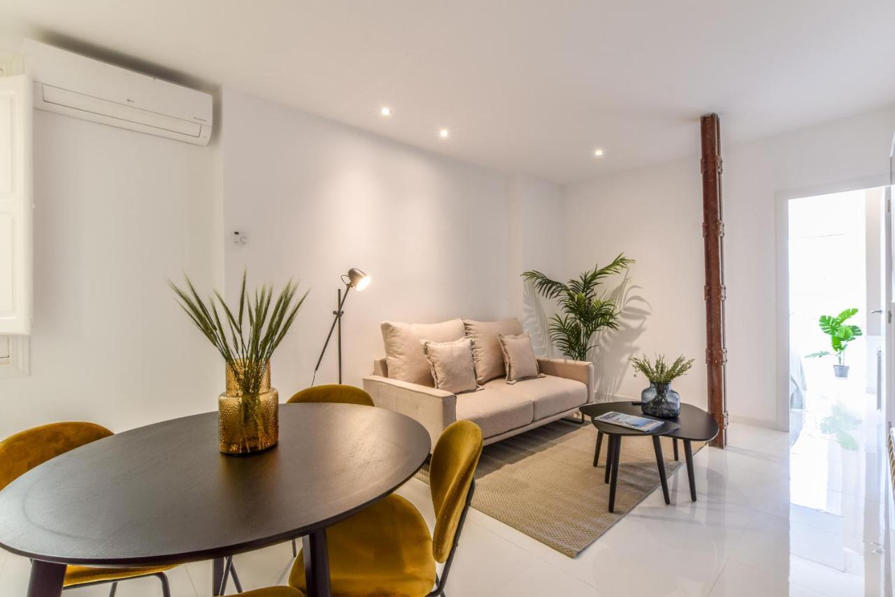 Embajadores Xii Apartment